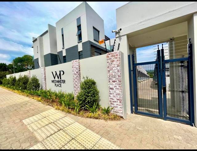 4 BEDROOM DUPLEX FOR SALE IN BRYANSTON